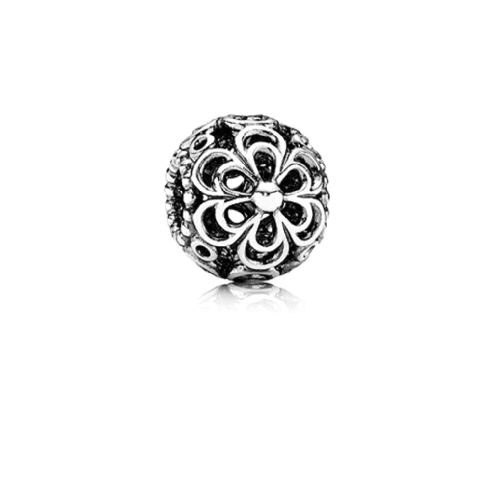 Pandora picking daisies